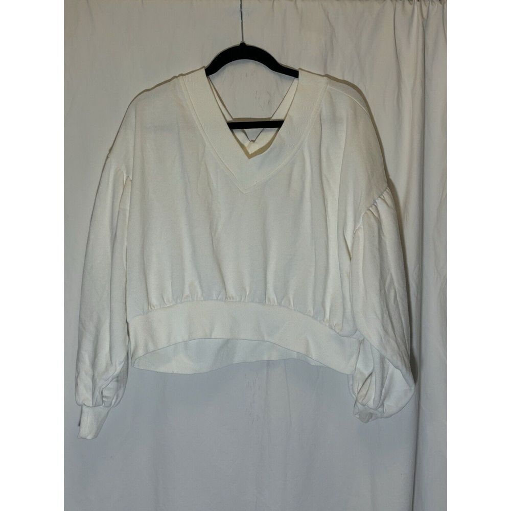 Forever 21 Women's Large White Cropped V‎ Neck Sweater EUC R37